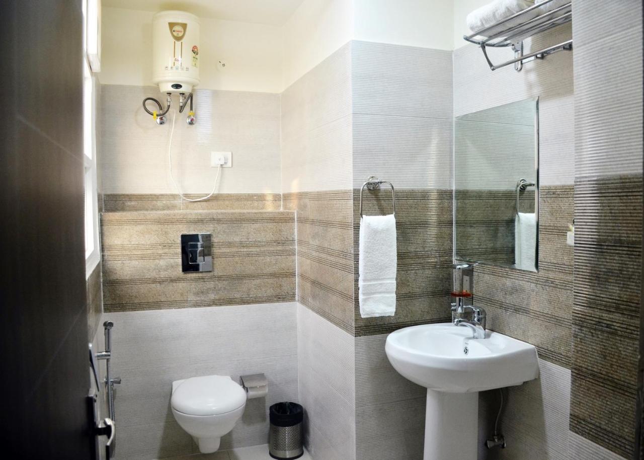 Hotel Istana Inn - A Luxury Stay Džajpur Exteriér fotografie